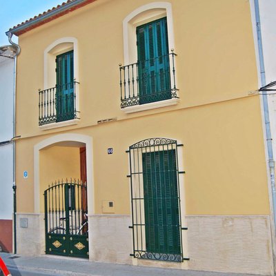 CASA DE PUEBLO, CÉNTRICA Y ESPECTACULAR